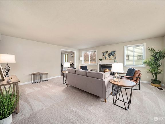 4th image of 715 6TH Avenue NW