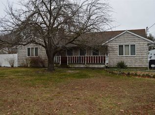 983 Old Medford Ave, Farmingville, NY 11738