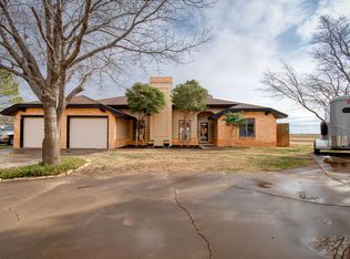 2211 Rice Dr, Levelland, TX 79336