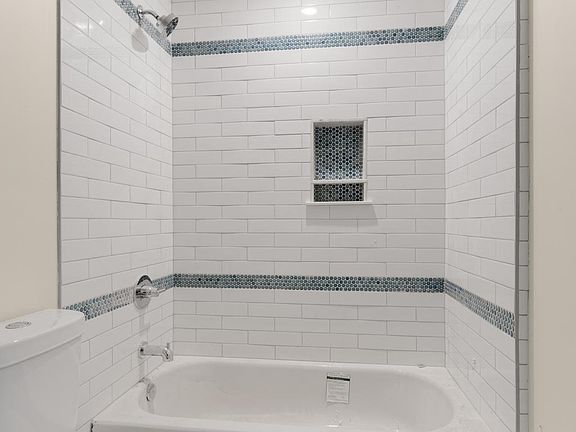 5th image of 511 E Gorgas Ln #1R