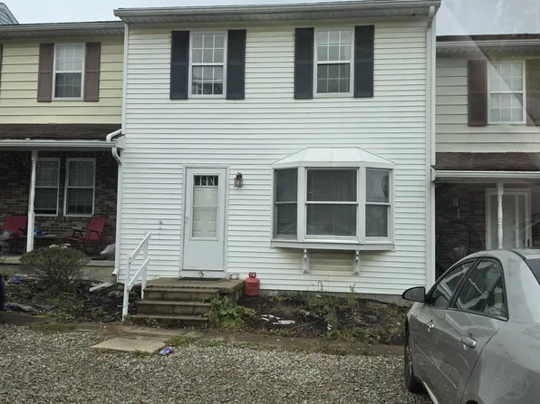 360 Hopwood Coolspring Rd #3, Hopwood, PA 15445