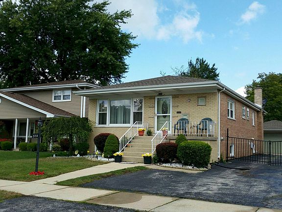3rd image of 5714 W 91st St