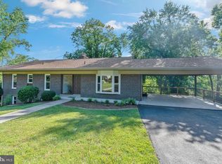 7712 Lookout Ct, Alexandria, VA 22306