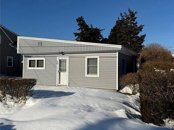 3rd image of 46 Salt Pond Way