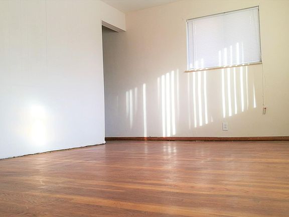 2nd image of 9525 Cote Brilliante Ave