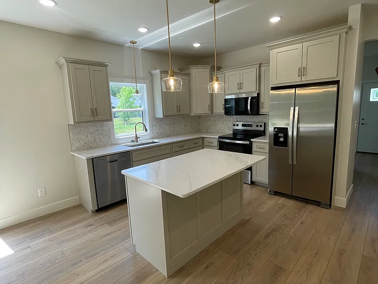 269 Berkshire Dr — Photo 4