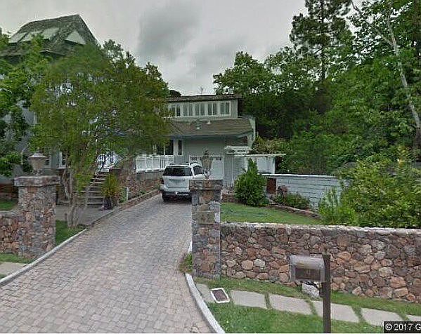 2nd image of 42 Hickory Rd