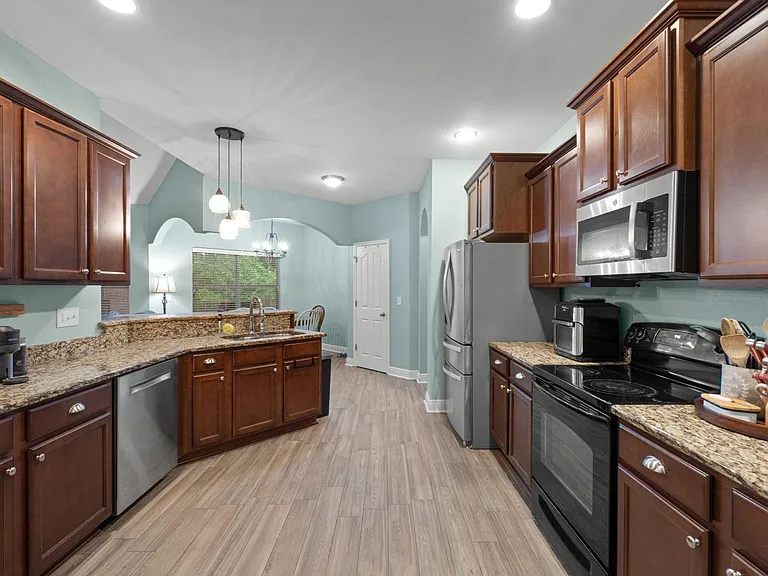 711 Lime Ln — Photo 10