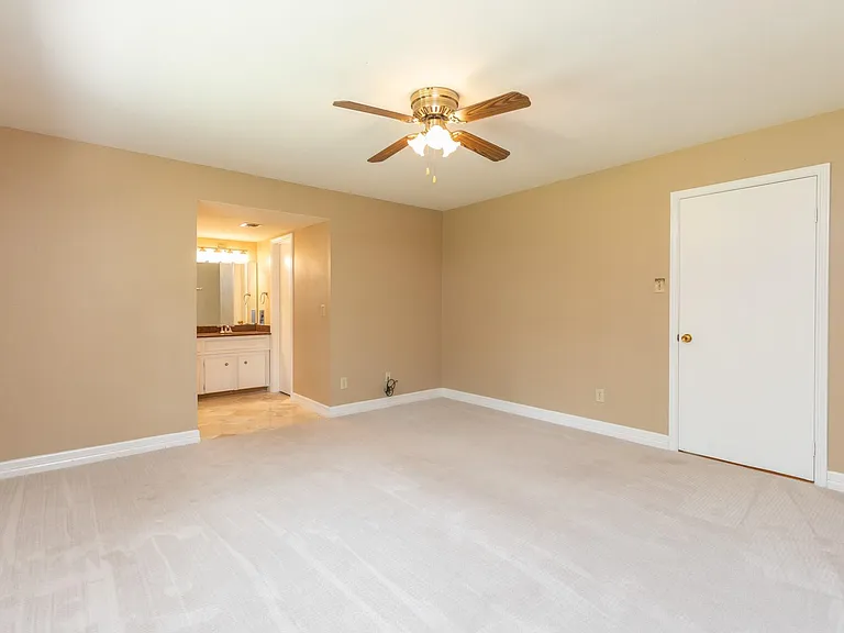 2623 Longleaf Pines Dr — Photo 20