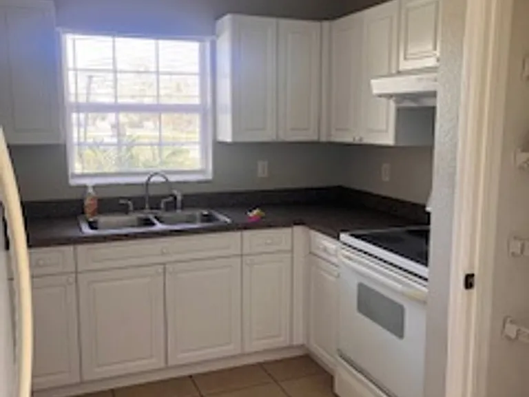 106 Drake St — Photo 11