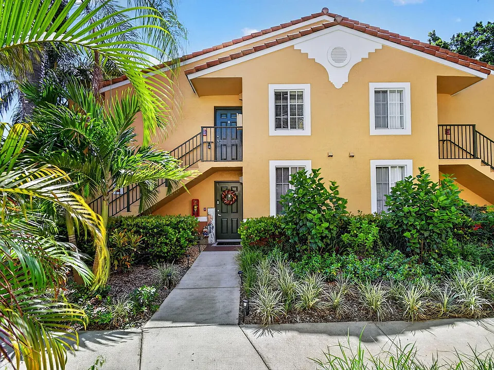 160 Yacht Club Way #211