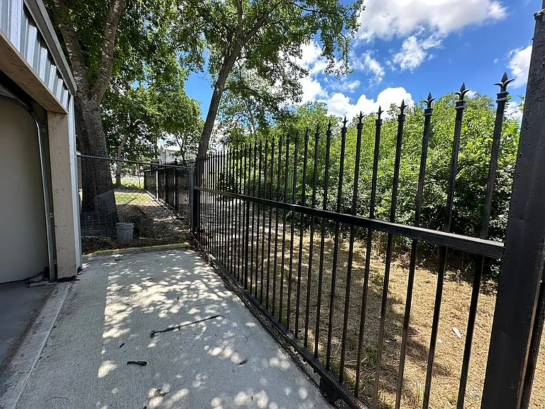 1619 Nolan St #B — Photo 21
