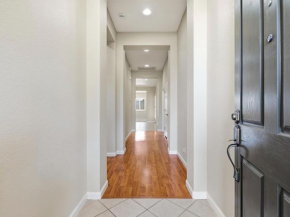 5th image of 1701 Thomas Ct