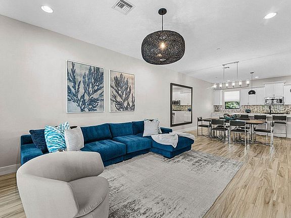 3rd image of 3017 Franklin Place Place
