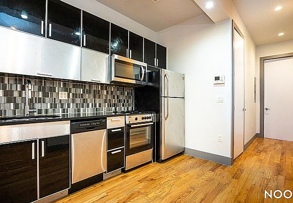 2nd image of 218 Stanhope St #1F