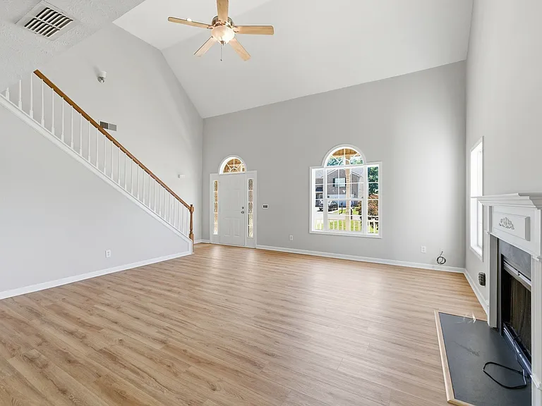 349 Clearlake Dr — Photo 10