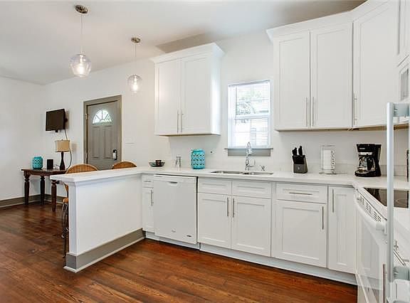 5th image of 8209 Apple St