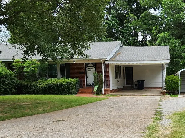 320 Carmen St, Halls, TN 38040