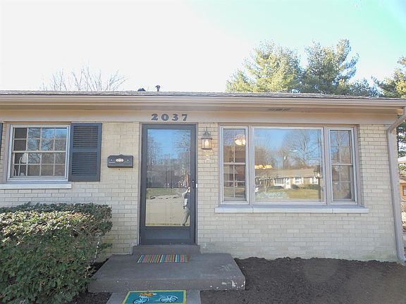 2nd image of 2037 Tamarack Dr