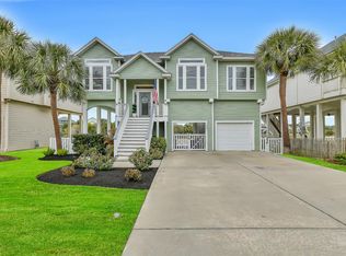 13602 Windlass Cir, Galveston, TX 77554