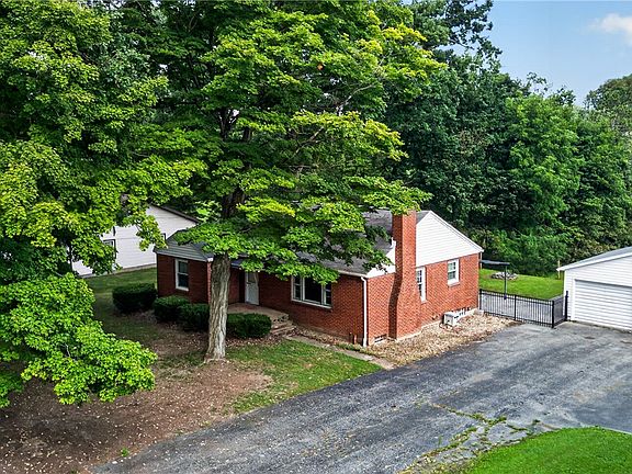 3rd image of 730 W Poland Rd