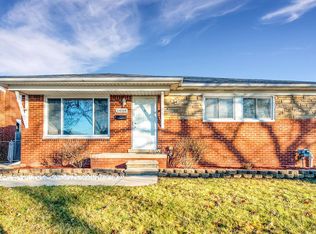 24514 Mabray Ave, Eastpointe, MI 48021