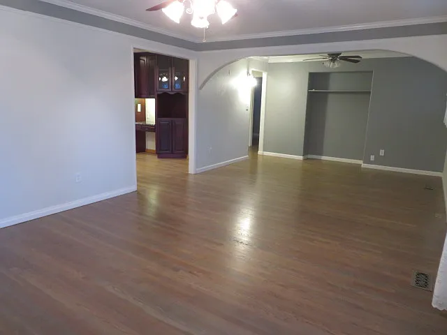 499 Capri Cir — Photo 4