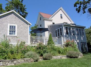152 Clinton St, Portsmouth, NH 03801