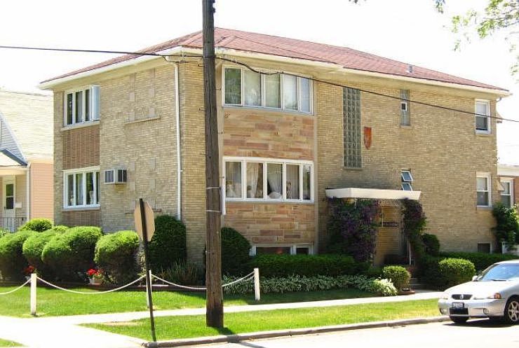 1st image of 5541 W Catalpa Ave