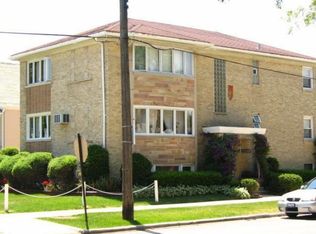 5541 W Catalpa Ave, Chicago, IL 60630