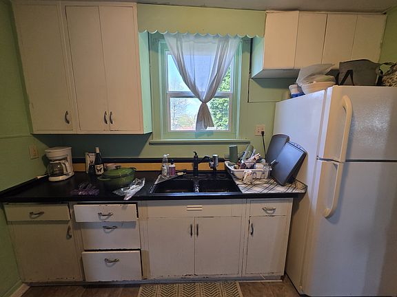 4th image of 1605 Oregon Ave