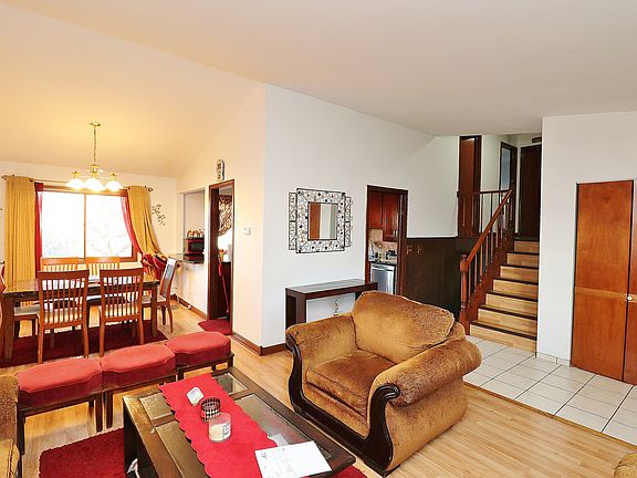 5th image of 130 W Wrightwood Ave