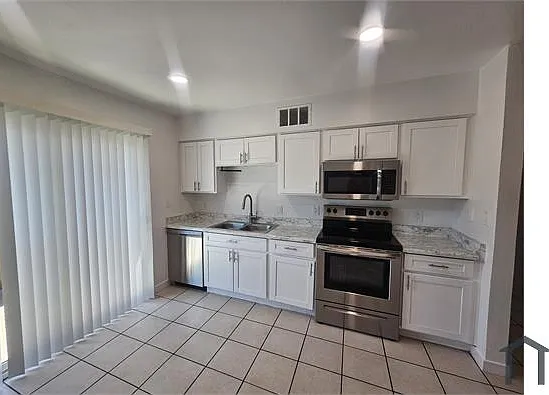 675 E Brown Rd — Photo 10