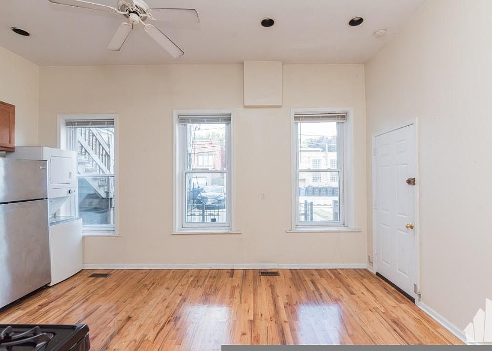 1st image of 2456 N Southport Ave #3R