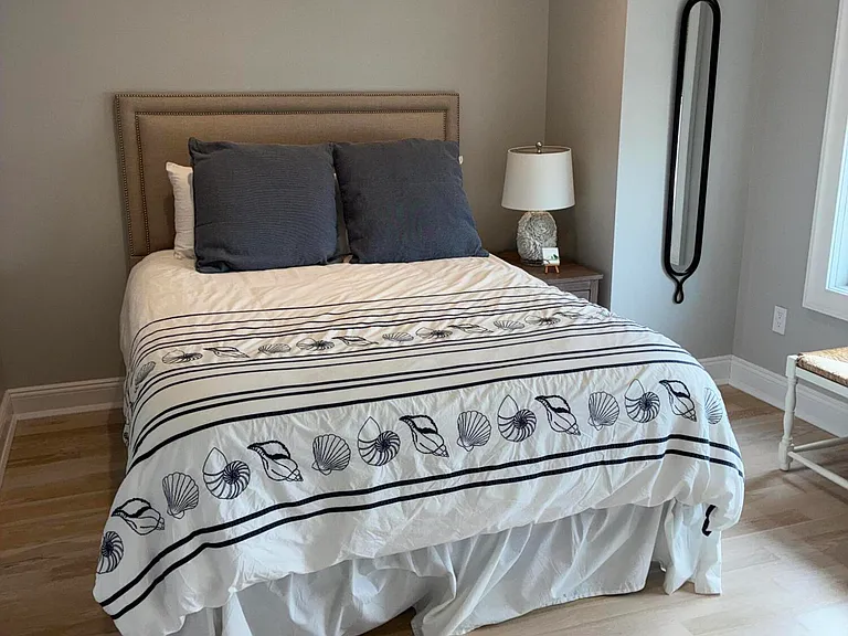 104 Stephens Pl — Photo 17