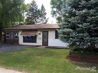 385 Larkdale Row, Wauconda, IL 60084