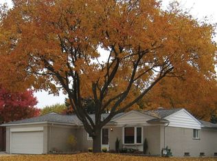 716 Southampton Rd, Auburn Hills, MI 48326