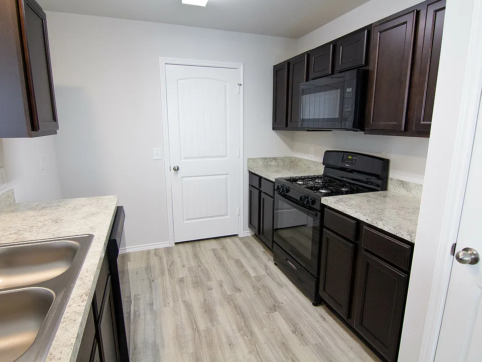 24422 Rossi Gardens Cir