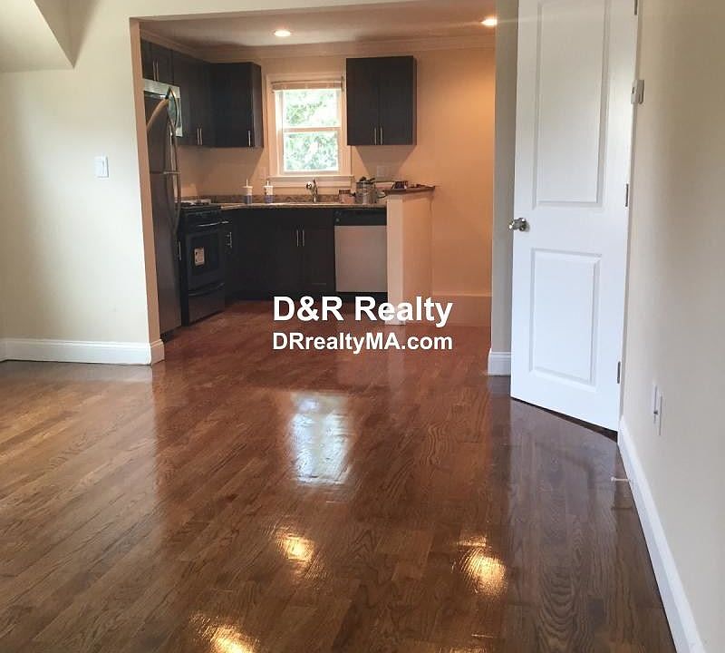 690 Dorchester Ave. #A Boston - South Boston Unit Photo 3