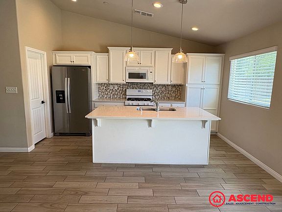 4th image of 9402 Horsetail Creek Ct