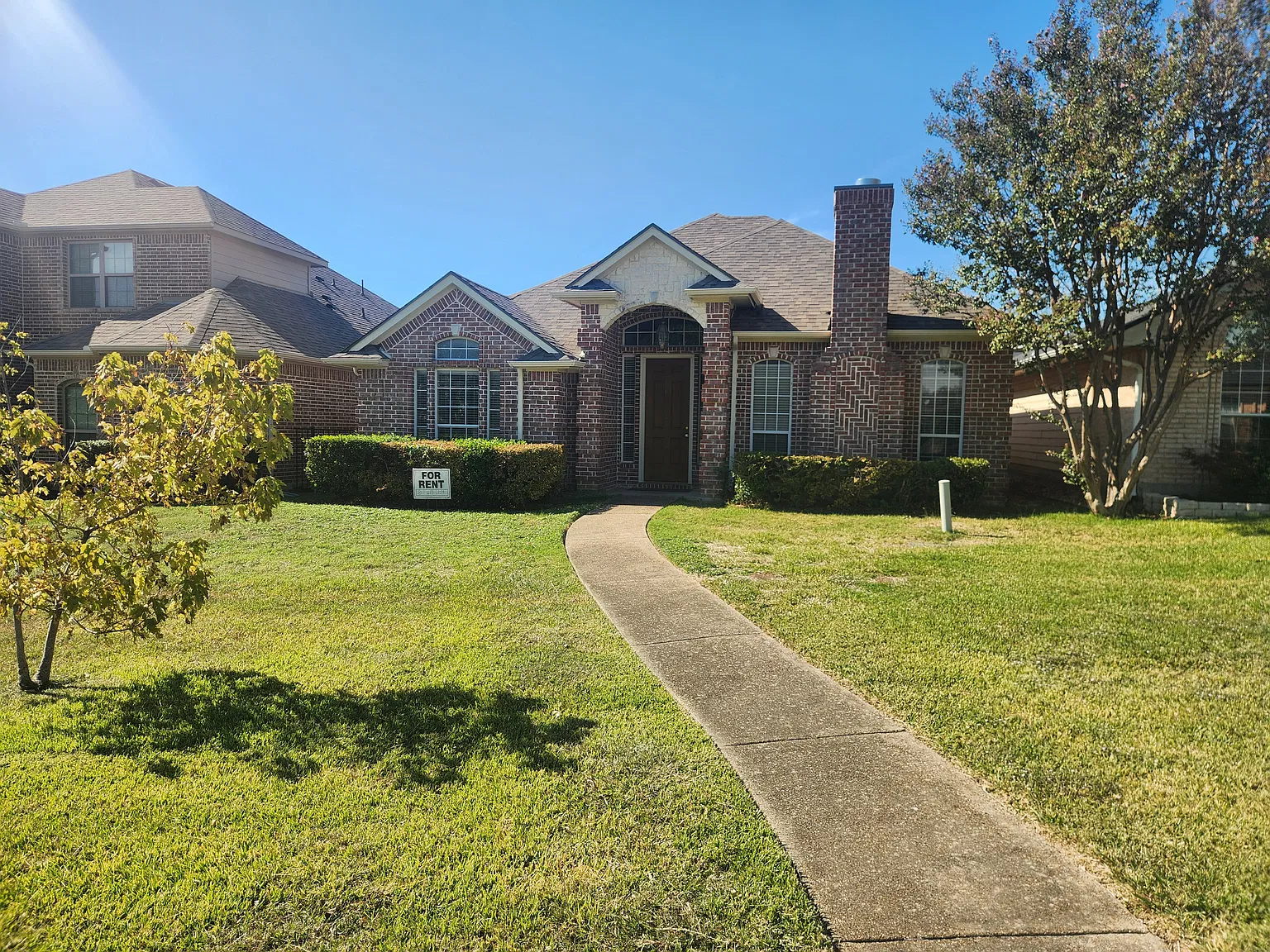 3 bed, 1702 sqft, $2,150 — Photo 2