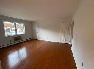 289 Main St APT 2H, Spotswood, NJ 08884