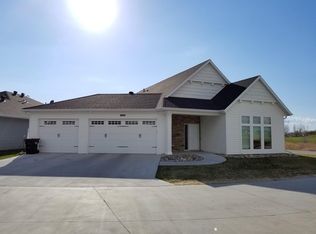 4538 65th St S, Fargo, ND 58104