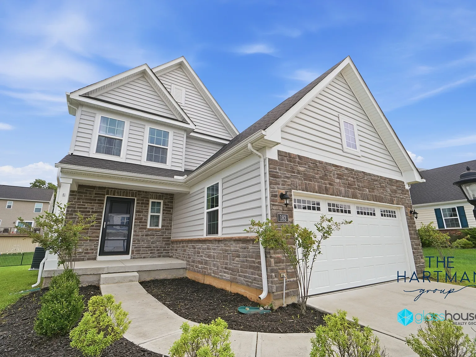 3 bed, 2.5 bath, 1561 sqft, $2,395 — Photo 2