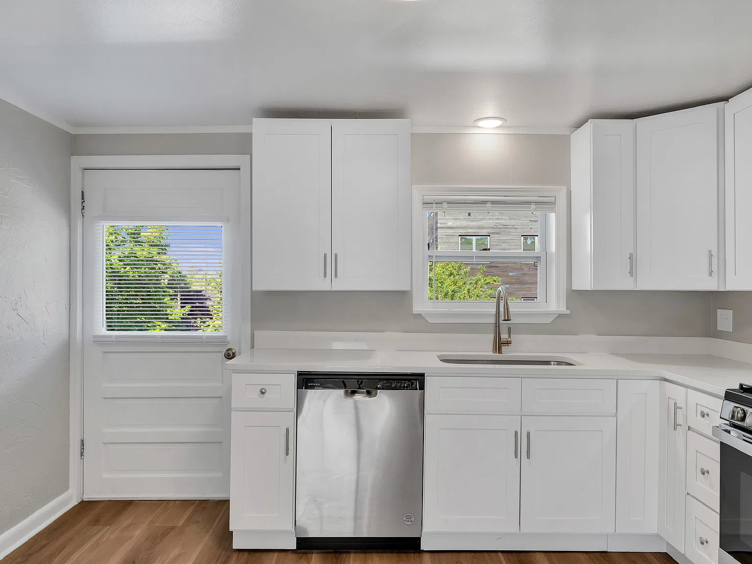 1 bed, 700 sqft, $1,150 — Photo 3