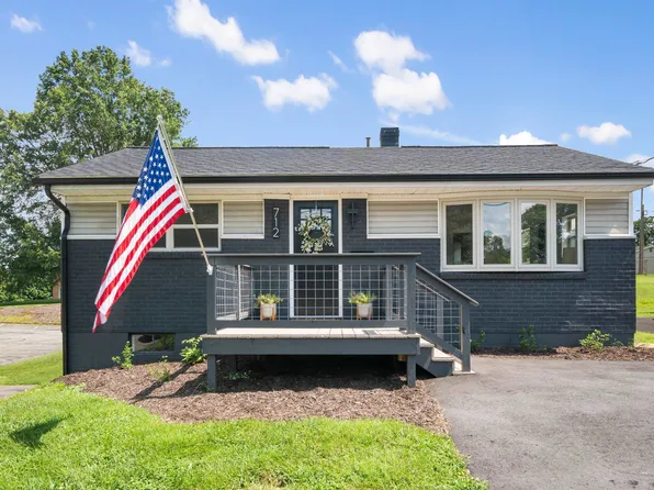 712 8th St, Radford, VA 24141
