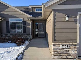 5703 S Tanner Ave, Sioux Falls, SD 57108