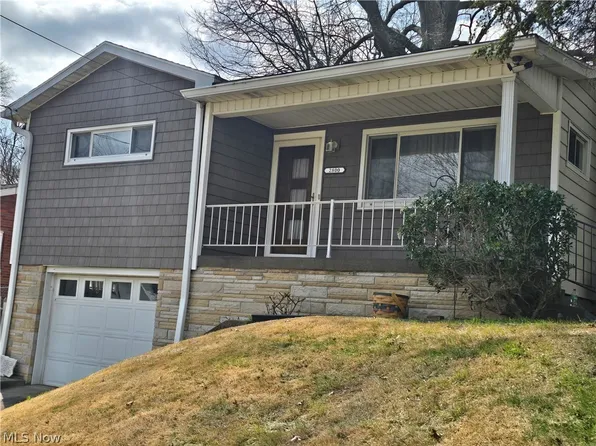 2800 26th St, North Parkersburg, WV 26104