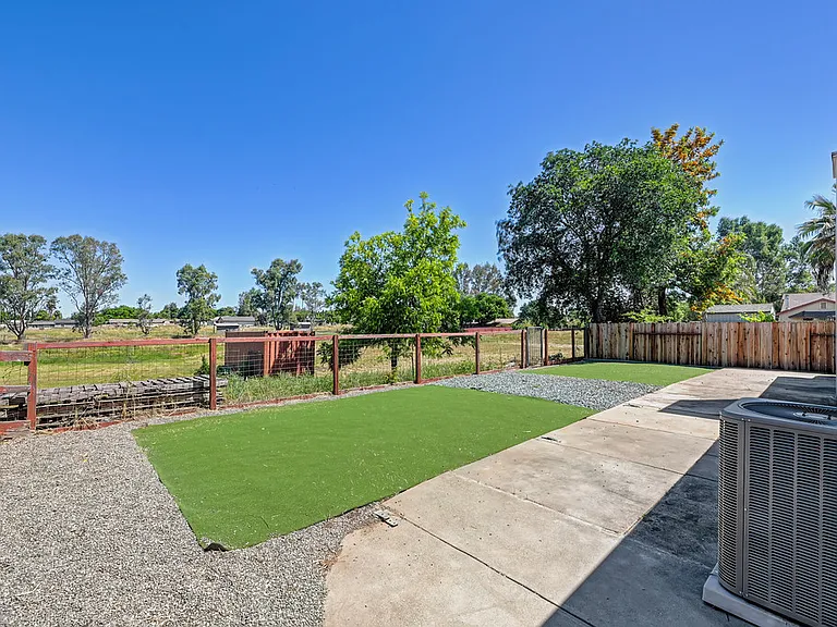 7337 Little Acorn Way — Photo 38
