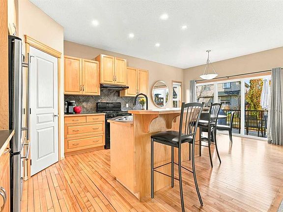 2nd image of 112 S Eversyde Way SW